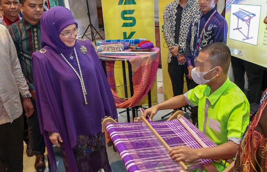 Raja Permaisuri Agong Menaungi Kebangkitan Tenun Pahang Diraja Melalui Inisiatif Jabatan Penjara Malaysia
